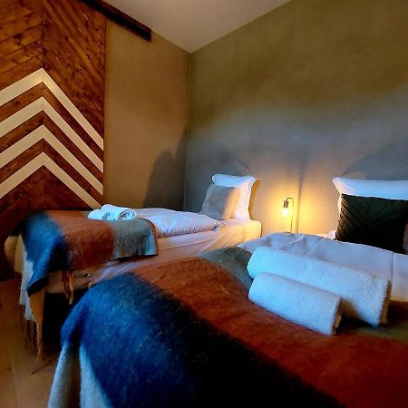 Les Suites De Petit Bomal Дюрбюи Экстерьер фото