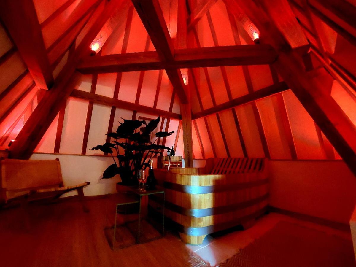 Les Suites De Petit Bomal Дюрбюи Экстерьер фото